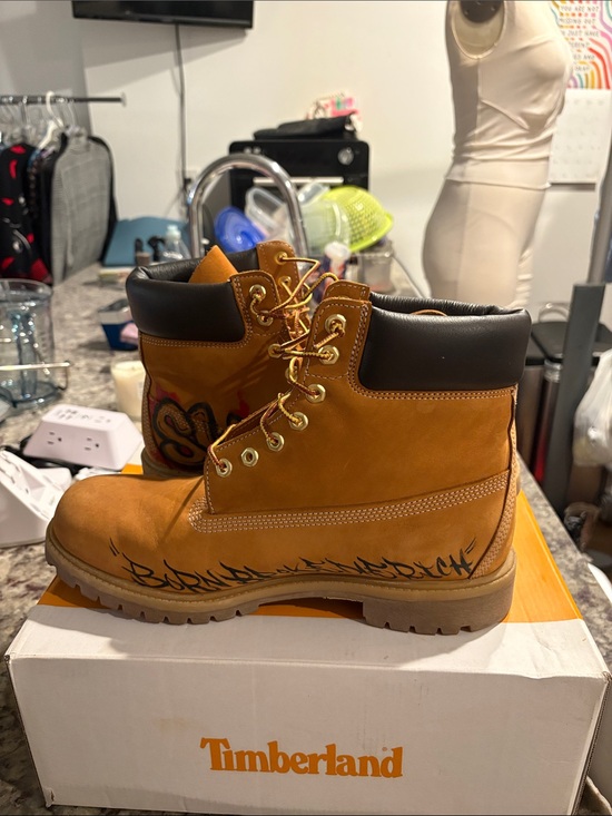 BBDR CUSTOM Timberland Tan Nubuck Lace-Up Boots with Painted Accents